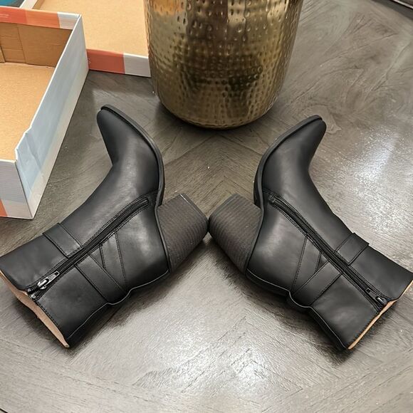 SOUL Naturalizer Mocha Women's Mid Shaft Boots (Wide) - Picture 11 of 13